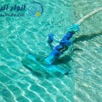 خدمات تنظيف المسابح